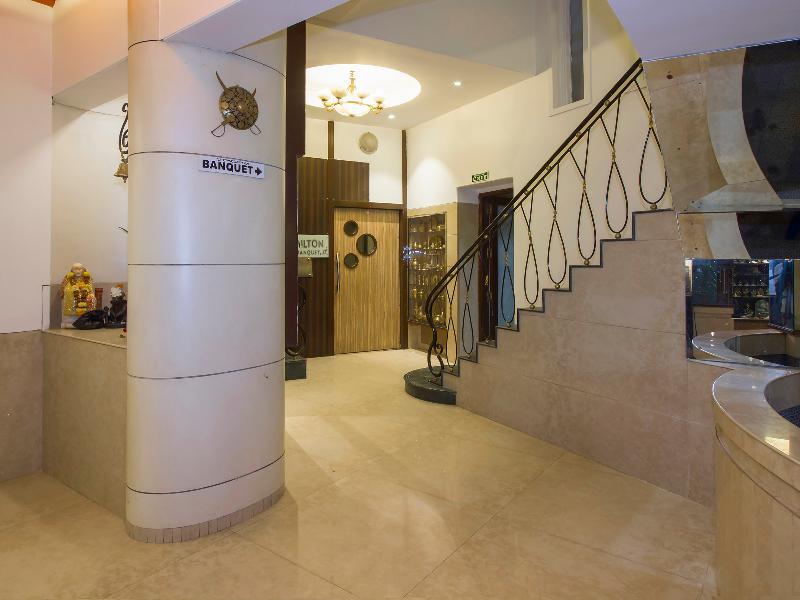 Oyo Flagship 19825 Hotel Panchratna Panvel Exterior foto